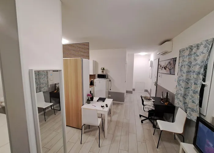 White Roses- Free Park Mazzini Sant'orsola Bologna